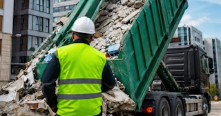 Вывоз строительного мусора в Коврове: услуги лицензированной компании — ПроМусор
